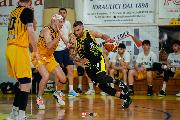 https://www.basketmarche.it/immagini_articoli/01-05-2025/playoff-basket-terni-paga-brutto-quarto-viene-sconfitto-campo-fratta-umbertide-120.jpg