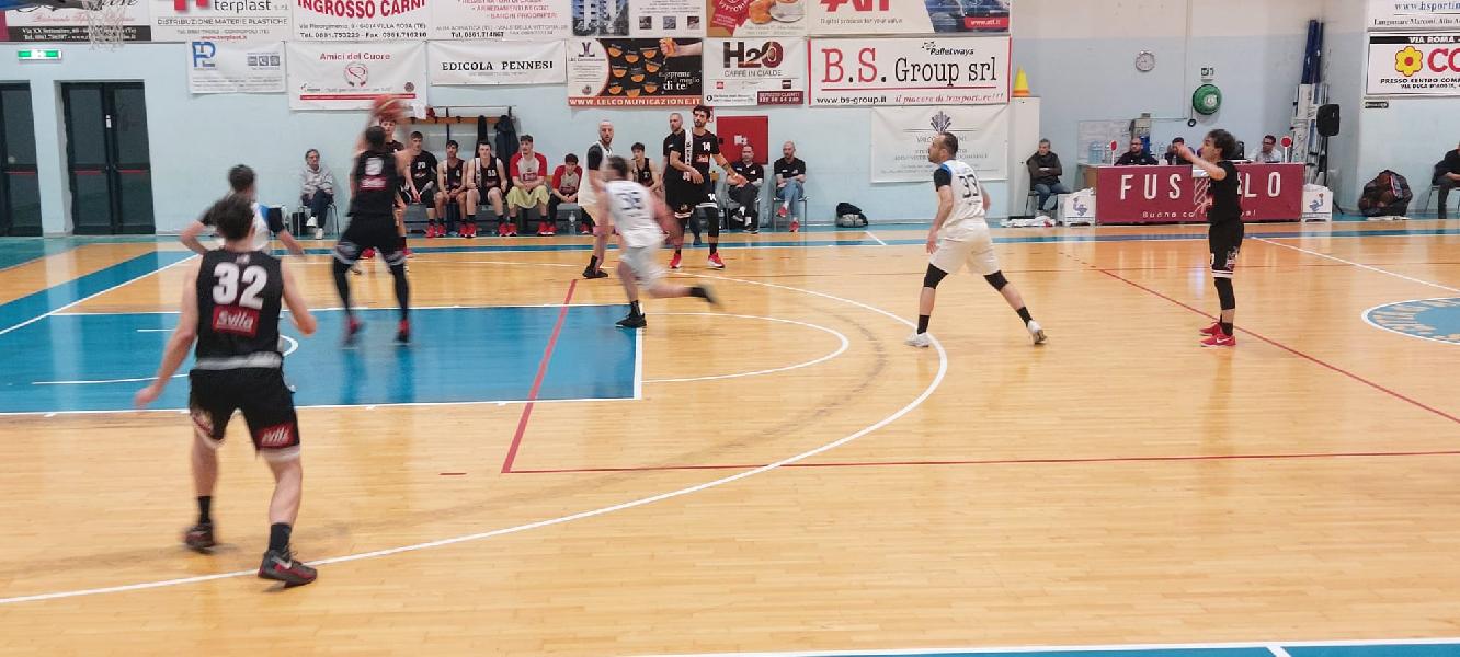 https://www.basketmarche.it/immagini_articoli/01-05-2025/playoff-perugia-basket-chiude-conti-alba-basket-semifinale-600.jpg
