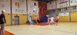 https://www.basketmarche.it/immagini_articoli/01-11-2022/silver-pallacanestro-urbania-supera-ricci-chiaravalle-120.jpg