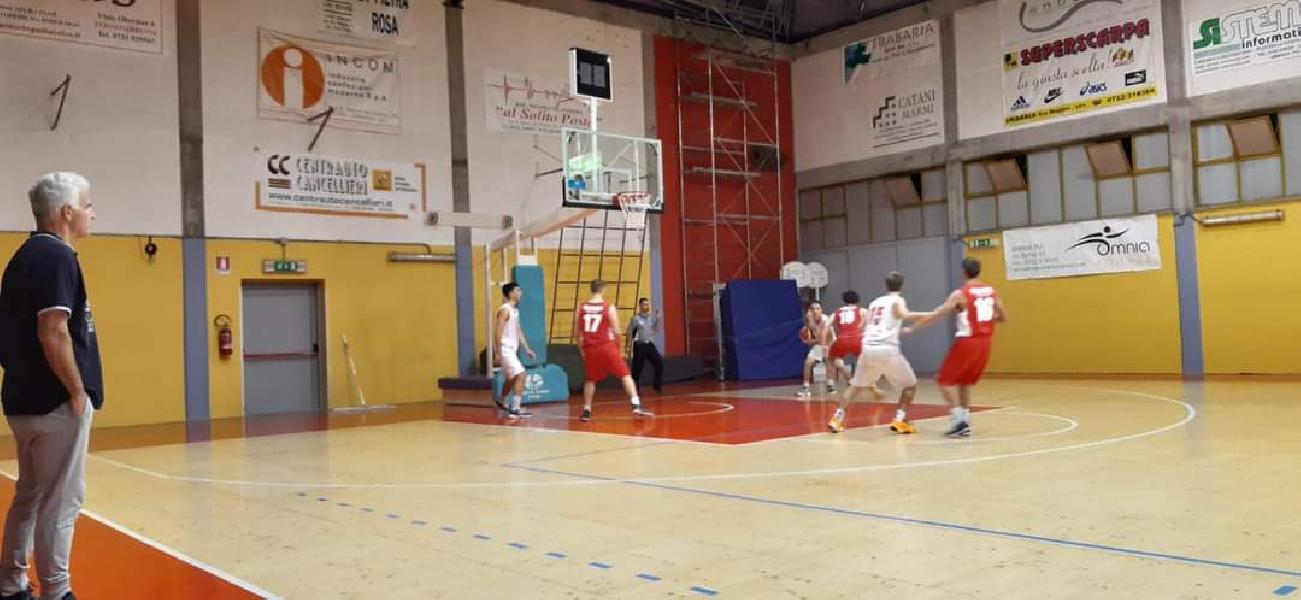 https://www.basketmarche.it/immagini_articoli/01-11-2022/silver-pallacanestro-urbania-supera-ricci-chiaravalle-600.jpg