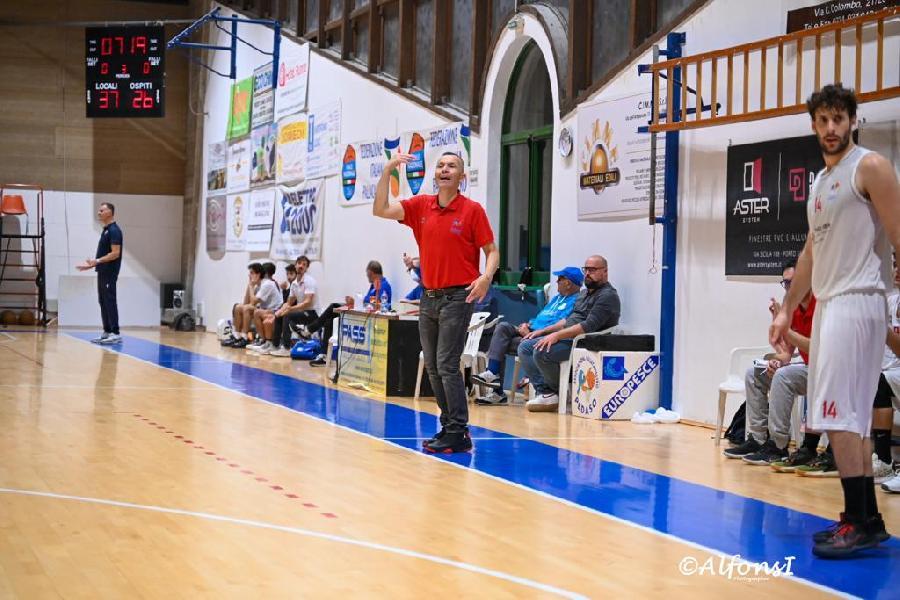 https://www.basketmarche.it/immagini_articoli/02-03-2023/pedaso-coach-cervellini-bravi-ragazzi-crederci-fino-fondo-rimanere-lucidi-finale-600.jpg