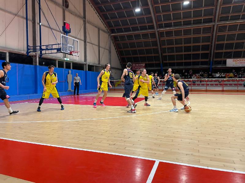 https://www.basketmarche.it/immagini_articoli/02-04-2022/pallacanestro-recanati-passa-campo-loreto-pesaro-600.jpg