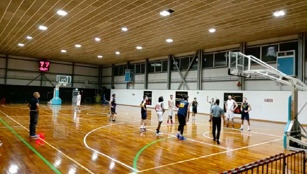 https://www.basketmarche.it/immagini_articoli/02-04-2023/adriatico-ancona-chiude-regular-season-battendo-pallacanestro-recanati-600.jpg