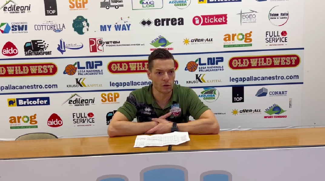 https://www.basketmarche.it/immagini_articoli/02-05-2025/rumors-coach-alessandro-rossi-pole-panchina-scaligera-verona-2526-600.png