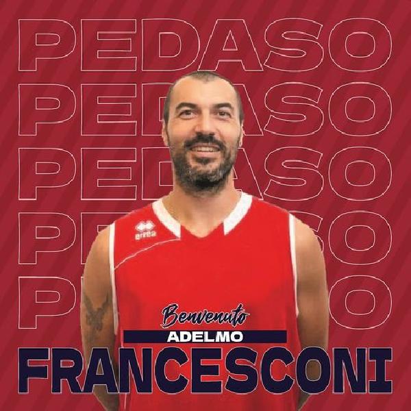 https://www.basketmarche.it/immagini_articoli/02-08-2022/pallacanestro-pedaso-piazza-colpo-canestro-ufficiale-firma-adelmo-francesconi-600.jpg