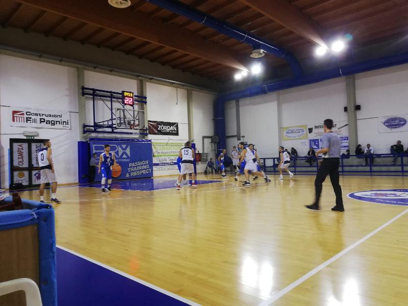 https://www.basketmarche.it/immagini_articoli/02-11-2018/convincente-vittoria-montemarciano-campo-pesaro-basket-600.jpg