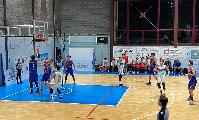 https://www.basketmarche.it/immagini_articoli/02-12-2023/pallacanestro-senigallia-espugna-nettamente-campo-pescara-basket-120.jpg
