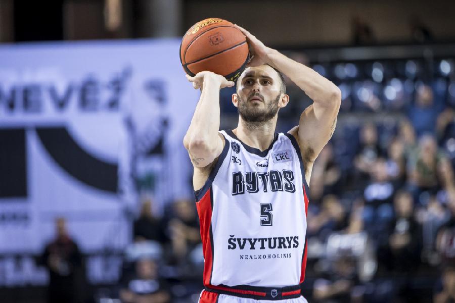 https://www.basketmarche.it/immagini_articoli/03-01-2024/pesaro-mercato-spunta-nome-esterno-keith-hornsby-600.jpg