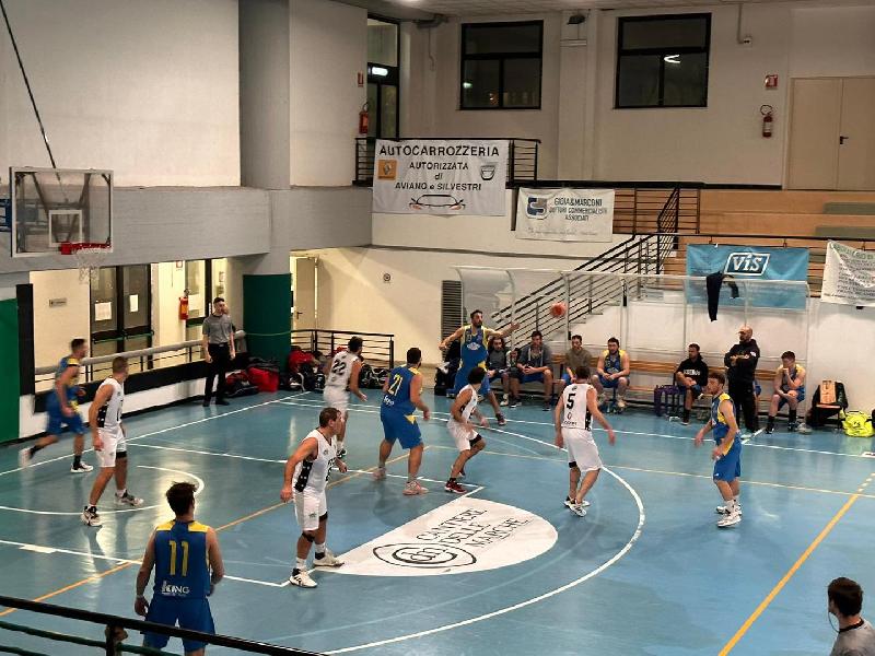 https://www.basketmarche.it/immagini_articoli/03-02-2023/divisione-unione-basket-marcello-passa-campo-dopo-supplementare-600.jpg