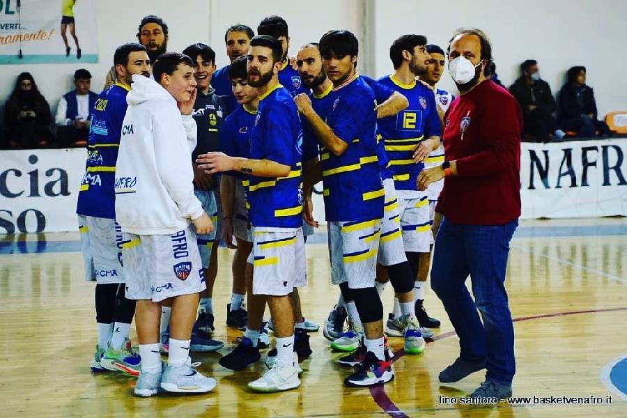 https://www.basketmarche.it/immagini_articoli/03-04-2022/venafro-impone-proprio-parquet-roseto-sharks-600.jpg