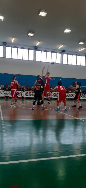 https://www.basketmarche.it/immagini_articoli/03-06-2023/finali-ponte-morrovalle-supera-basket-macerata-conquista-serie-600.jpg