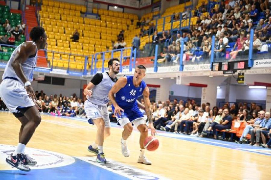 https://www.basketmarche.it/immagini_articoli/03-10-2026/valtur-brindisi-capitan-cinciarini-nostro-tifo-dovr-sostenere-soprattutto-momenti-difficolt-600.jpg