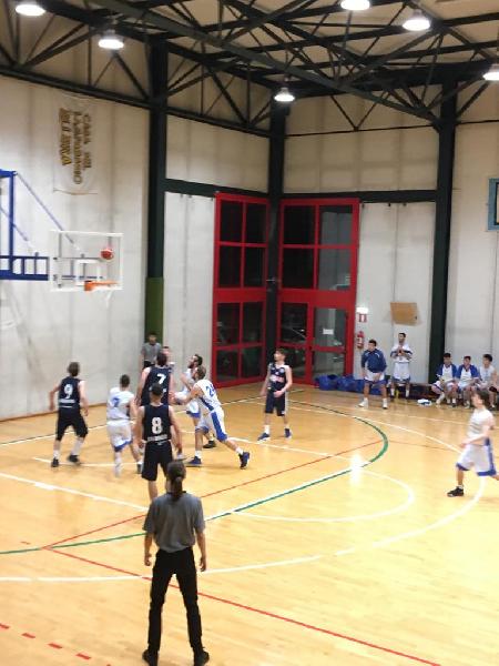 https://www.basketmarche.it/immagini_articoli/04-05-2019/regionale-umbria-playoff-gara-sorride-spello-ellera-600.jpg