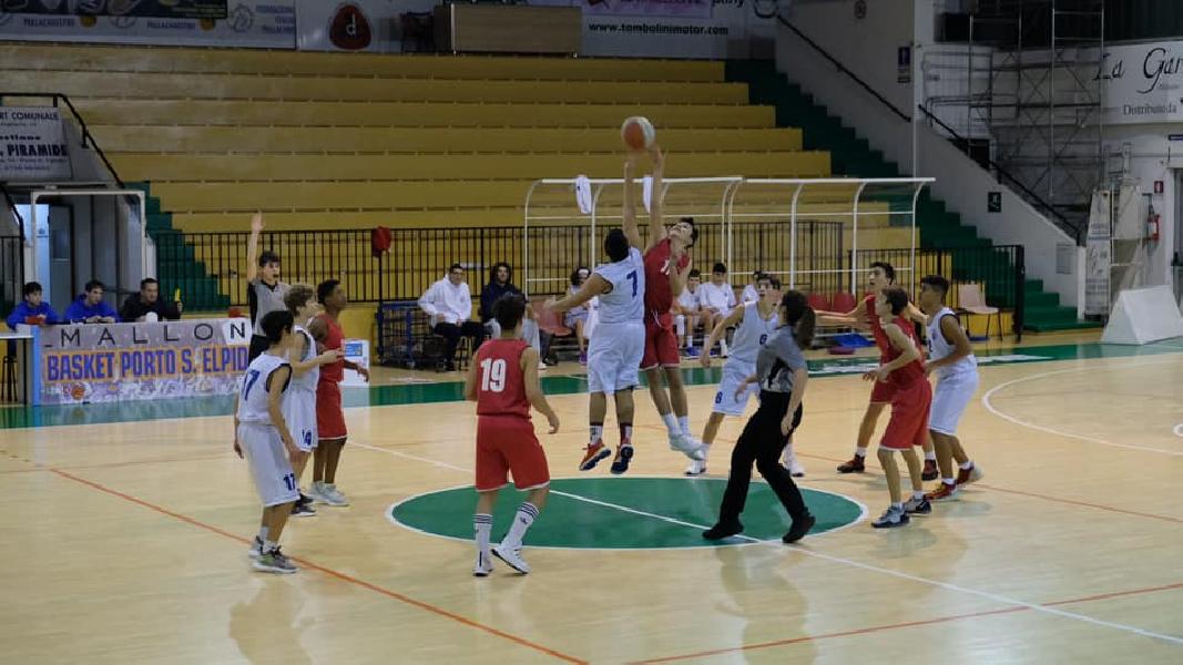 https://www.basketmarche.it/immagini_articoli/04-12-2019/under-silver-porto-sant-elpidio-basket-sconfitto-casa-pallacanestro-urbania-600.jpg