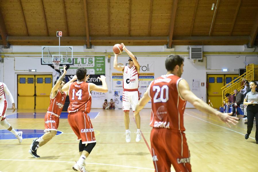 https://www.basketmarche.it/immagini_articoli/05-04-2025/vigor-matelica-campo-carver-roma-sfida-determinante-corsa-posto-600.jpg