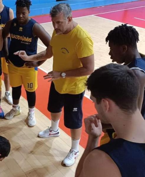 https://www.basketmarche.it/immagini_articoli/05-05-2023/falkodinamis-coach-riciputi-stata-splendida-stagione-ragazzi-hanno-avuto-crescita-incredibile-600.jpg