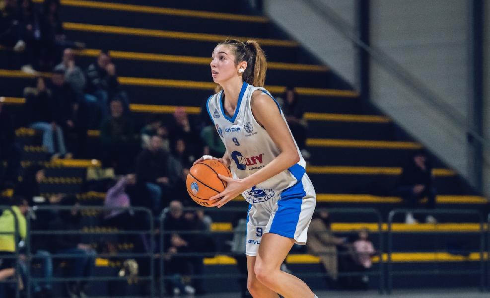 https://www.basketmarche.it/immagini_articoli/06-01-2023/thunder-matelica-riparte-sfida-interna-amatori-savona-600.jpg