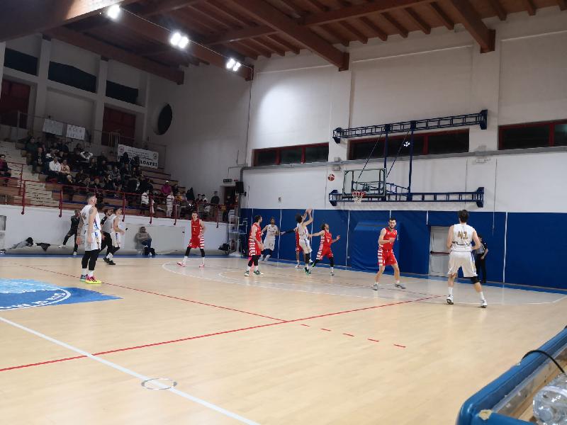 https://www.basketmarche.it/immagini_articoli/06-01-2024/montemarciano-sfida-basket-tolentino-600.jpg