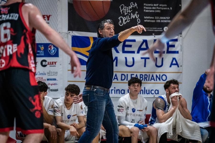 https://www.basketmarche.it/immagini_articoli/06-04-2024/janus-fabriano-coach-niccolai-vicenza-partita-complicata-600.jpg