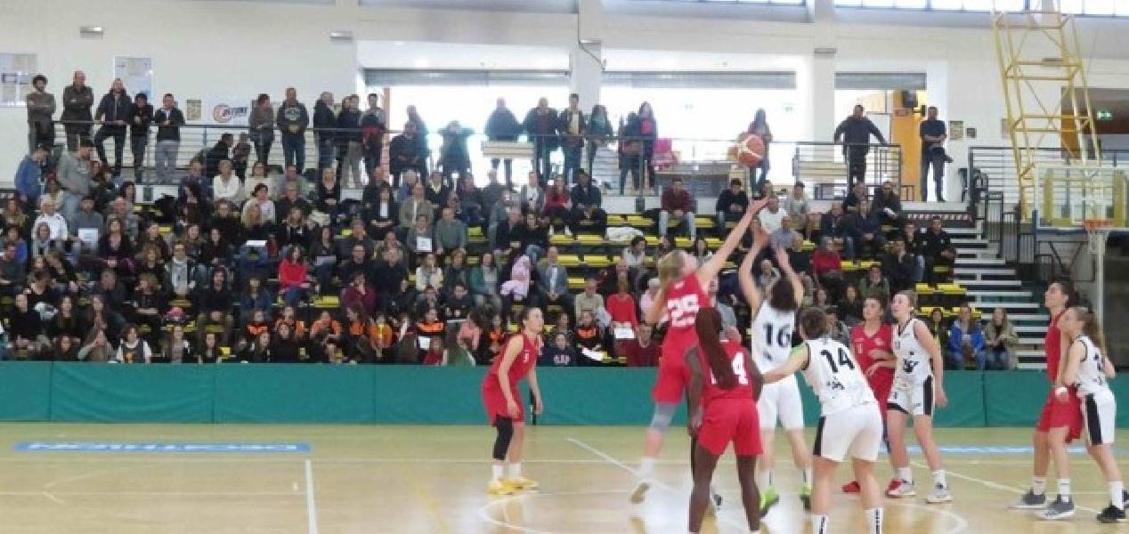 https://www.basketmarche.it/immagini_articoli/06-05-2019/femminile-playoff-basket-girls-ancona-espugna-siena-conquista-finale-600.jpg