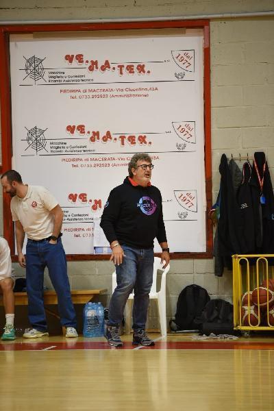https://www.basketmarche.it/immagini_articoli/06-05-2025/basket-macerata-coach-pozzetti-attacco-siamo-stati-troppo-frenetici-imprecisi-avute-difficile-poter-vincere-600.jpg