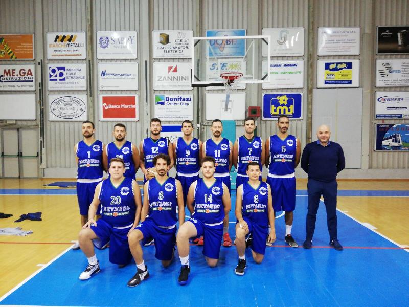 https://www.basketmarche.it/immagini_articoli/06-12-2019/super-ultimo-quarto-porta-vittoria-metauro-basket-academy-campo-basket-jesi-600.jpg