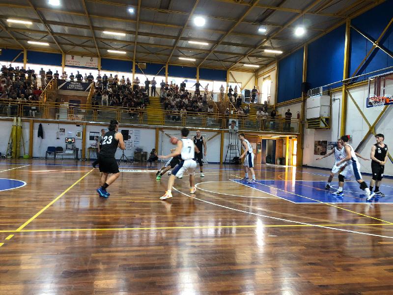 https://www.basketmarche.it/immagini_articoli/07-05-2023/playoff-basket-gubbio-batte-virtus-terni-conquista-finale-600.jpg