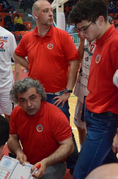 https://www.basketmarche.it/immagini_articoli/07-06-2022/pallacanestro-senigallia-coach-gabrielli-stato-torneo-fantastico-futuro-abbiamo-ancora-parlato-600.jpg