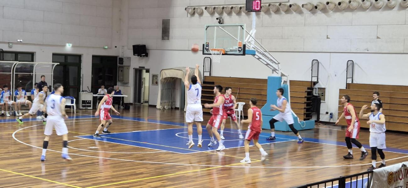 https://www.basketmarche.it/immagini_articoli/08-03-2025/pallacanestro-urbania-espugna-campo-titano-marino-600.jpg