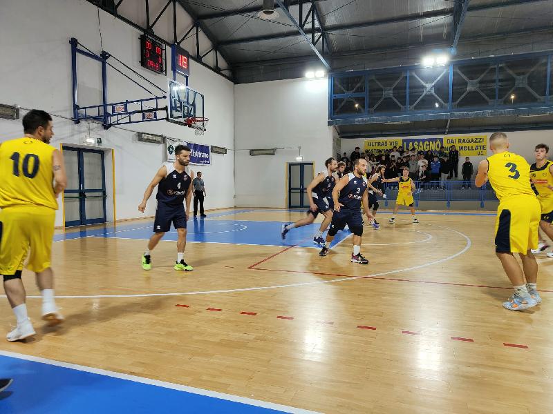 https://www.basketmarche.it/immagini_articoli/08-10-2022/pesaro-basket-allunga-finale-passa-campo-castelfidardo-600.jpg