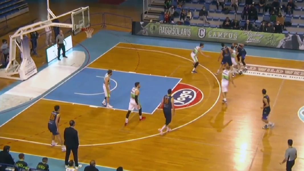 https://www.basketmarche.it/immagini_articoli/08-12-2021/raggisolaris-faenza-doma-finale-giulia-basket-giulianova-600.jpg