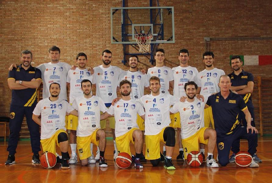 https://www.basketmarche.it/immagini_articoli/09-02-2020/convincente-vittoria-dinamis-falconara-campo-camb-montecchio-600.jpg