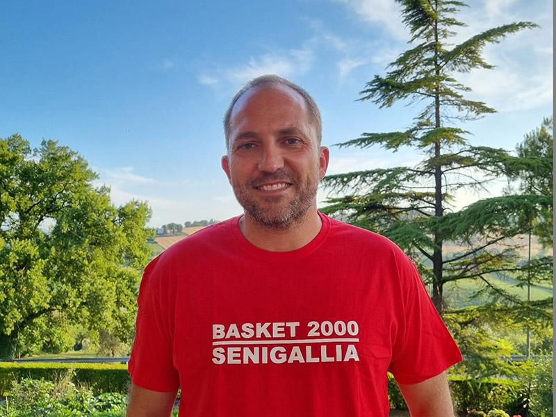 https://www.basketmarche.it/immagini_articoli/09-02-2024/ufficiale-separano-strade-basket-2000-senigallia-coach-luca-pepa-600.jpg