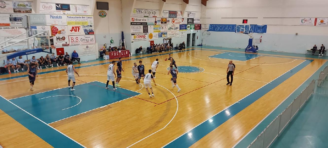 https://www.basketmarche.it/immagini_articoli/09-03-2025/basket-gubbio-velluto-alba-basket-travolta-umbri-600.jpg