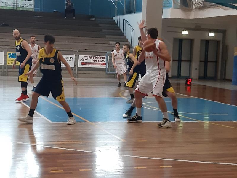 https://www.basketmarche.it/immagini_articoli/09-04-2019/victoria-fermo-chiude-regular-season-sconfitta-severino-600.jpg