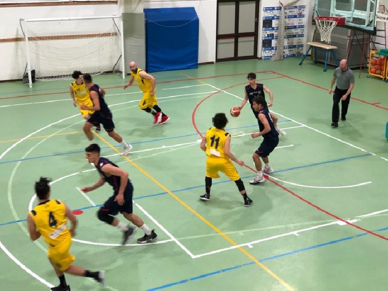https://www.basketmarche.it/immagini_articoli/09-05-2019/regionale-playout-gara-sporting-salvo-victoria-fermo-costretta-turno-600.jpg