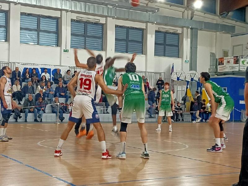 https://www.basketmarche.it/immagini_articoli/10-03-2024/niente-fare-stamura-ancona-campo-nilo-grottaferrata-600.jpg