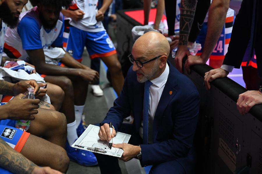 https://www.basketmarche.it/immagini_articoli/10-03-2025/treviso-basket-coach-vitucci-abbiamo-fatto-grande-sforzo-dobbiamo-spingere-asticella-pochino-alto-600.jpg