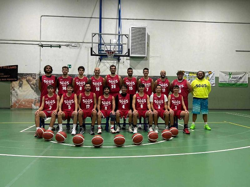 https://www.basketmarche.it/immagini_articoli/10-04-2024/bees-pesaro-espugnano-campo-rattors-pesaro-vincono-regular-season-600.jpg