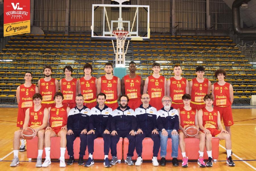 https://www.basketmarche.it/immagini_articoli/10-06-2022/eccellenza-pesaro-viene-sconfitta-bassano-saluta-finali-nazionali-600.jpg