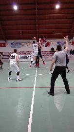 https://www.basketmarche.it/immagini_articoli/11-03-2018/d-regionale-video-la-ripresa-integrale-di-pallacanestro-acqualagna-titans-jesi-270.jpg