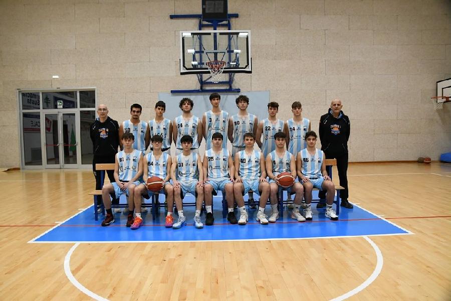 https://www.basketmarche.it/immagini_articoli/11-03-2025/gold-netta-vittoria-basket-passignano-campo-arrapaho-orvieto-600.jpg