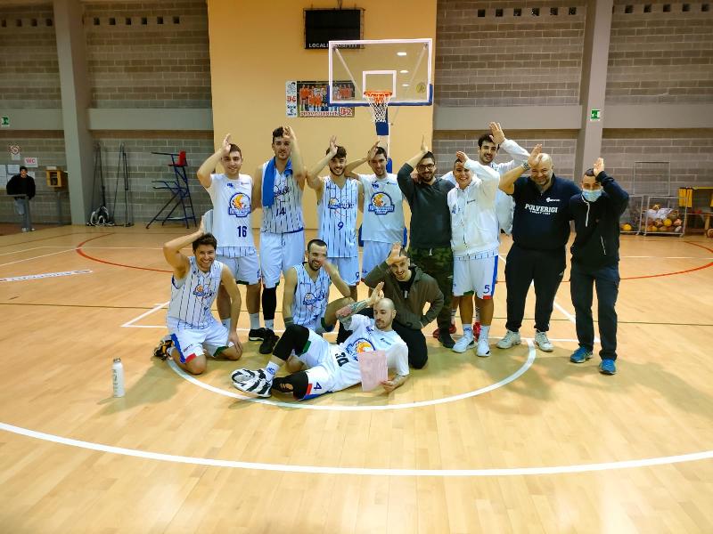 https://www.basketmarche.it/immagini_articoli/12-02-2022/polverigi-basket-sblocca-batte-basket-montecchio-conquista-prima-vittoria-600.jpg