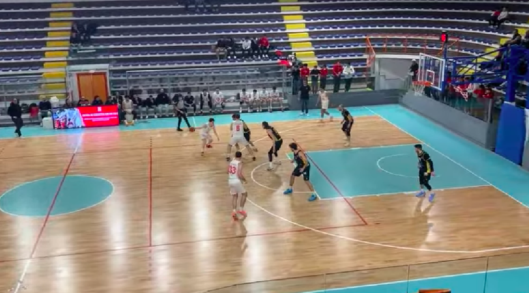 https://www.basketmarche.it/immagini_articoli/12-03-2025/pallacanestro-recanati-sconfitta-campo-amatori-pescara-600.png