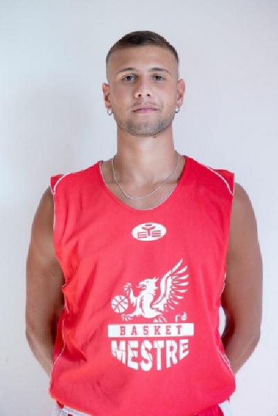 https://www.basketmarche.it/immagini_articoli/12-07-2023/basket-jesi-academy-interesse-concreto-esterno-tommaso-rossi-600.jpg