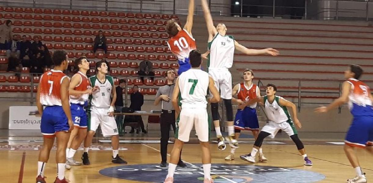 https://www.basketmarche.it/immagini_articoli/12-11-2019/under-canestri-gospodinov-danno-stamura-ancona-vittoria-crabs-rimini-600.jpg