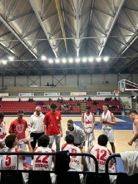 https://www.basketmarche.it/immagini_articoli/12-11-2023/giovane-robur-osimo-batte-real-pesaro-conquista-vittoria-fila-600.jpg