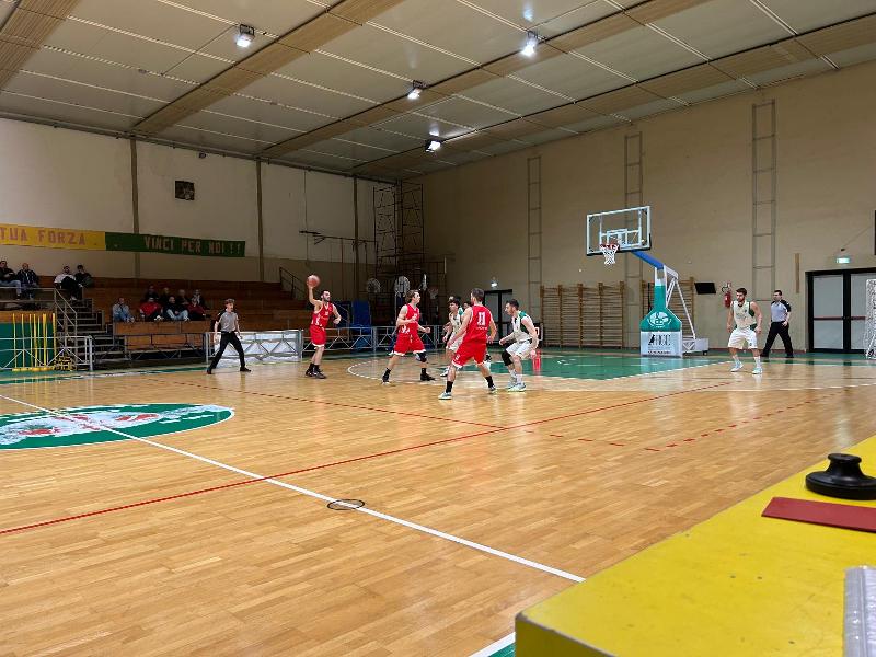 https://www.basketmarche.it/immagini_articoli/13-04-2025/amatori-severino-cingolani-abbiamo-mollato-bisogner-farlo-nemmeno-gara-600.jpg