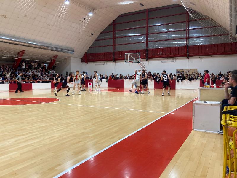 https://www.basketmarche.it/immagini_articoli/13-05-2023/finale-basket-macerata-conquista-pesaro-basket-600.jpg