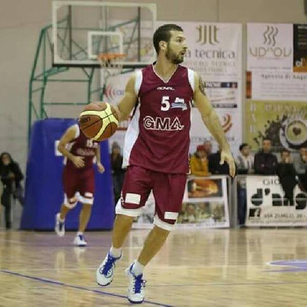 https://www.basketmarche.it/immagini_articoli/13-08-2021/ufficiale-stefano-orefice-playmaker-sunshine-basket-vieste-600.jpg